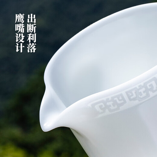 Yuquan Longmen Bingzhong Runbai Travel Tea Set Dehua White Porcelain Outdoor Car Portable Quick Cup One Pot and Three Cups Tea Set Set Bingzhong Runbai Travel Tea Set One Pot and Three Cups