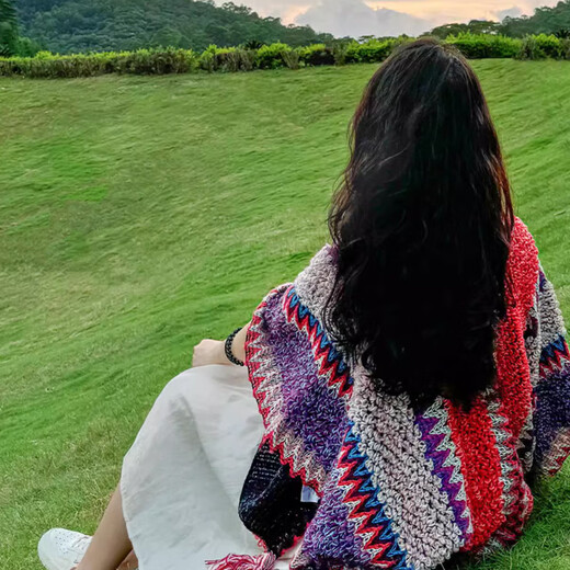 
Female shawl with a female shawl with Yunnan Lijiang Qinghai Xinjiang Tibetan ethnic style tourism cloak cloak blanket scarf for women shawl [red rose splicing]