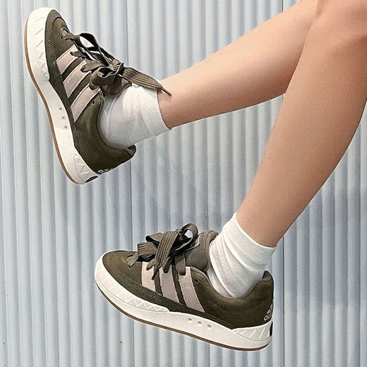 Adidas (adidas) Chaussures de trèfle Chaussures pour hommes chaussures de femme Summer Nouvelles baskets basses légères chaussures décontractées respirantes IE9863 IE9864 OLIVE GREEN / GREY 36