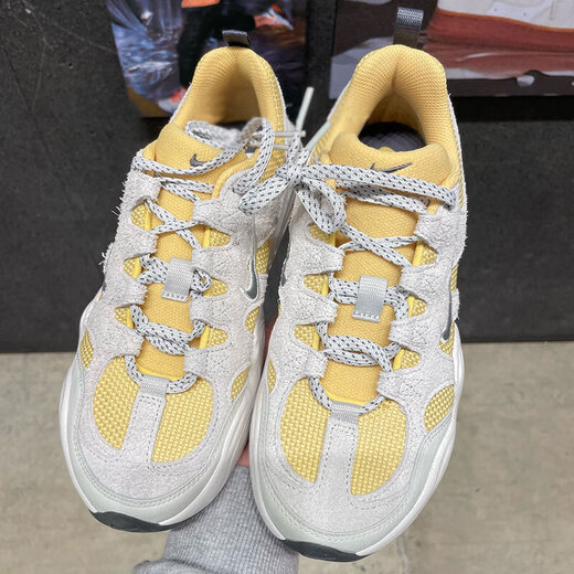 耐克（NIKE）跑步鞋女鞋2025夏季新款复古老爹鞋缓震耐磨低帮运动鞋轻便休闲鞋 DR9761-700 37.5