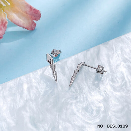 Gaibaolou New Products for the Year of the Snake PT950 Platinum Earrings Zodiac Snake Platinum Earrings Snake Bone Earrings Snake Bone Earrings 2.32g Pair