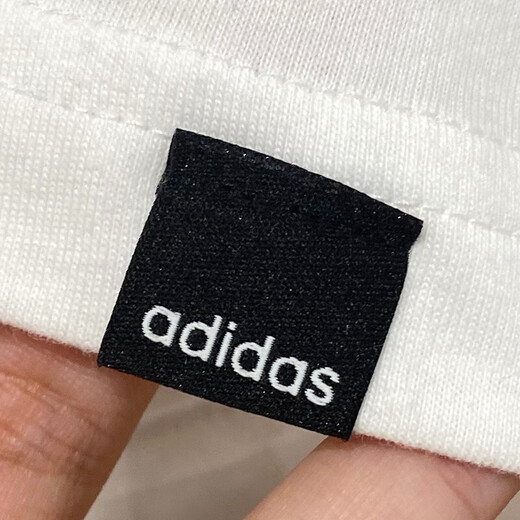 阿迪达斯 （adidas）短袖女装2025夏季新款跑步训练健身运动休闲时尚透气圆领T恤 FM6174 S