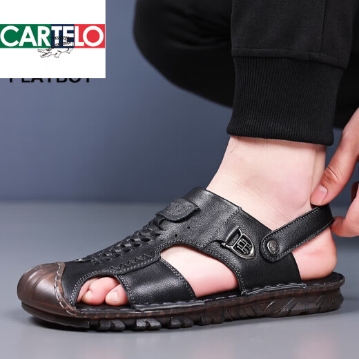 Sandalias de cuero de cartelo Hombres 2025 Summer NUEVO estilo de mediana edad Papá Baotou Beach Shiphide Sandalias transpirables de doble propósito 686 Khaki 38