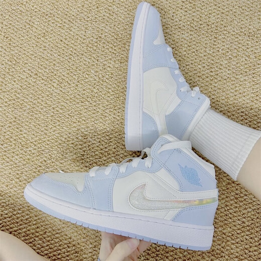 耐克（NIKE）Air Jordan 1 Mid AJ1 冰雪奇缘 轻便舒适防滑耐磨休闲运动篮球鞋 FB9892-670粉色 35.5