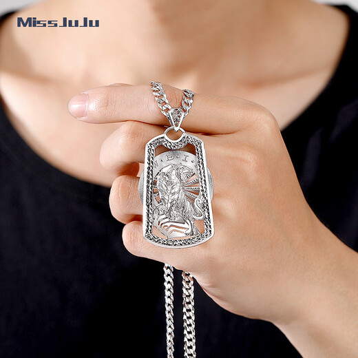 Miss JuJu pt950 platinum pendant men's domineering tiger down the mountain platinum pendant can be rotated when coming. Pendant about 30g + delivery cotton lanyard. According to the actual hair, more refunds and less supplements.