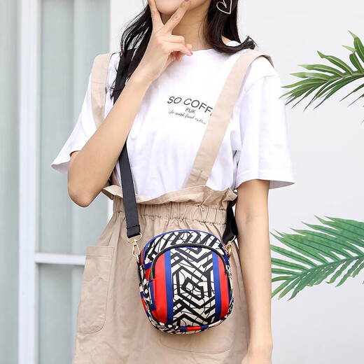 Sac cool kangourou nouveau sac à bandoulière printemps et été pour les femmes coréen version mini téléphone portable portefeuille