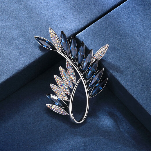 Si Li Korean design crystal brooch, elegant temperament, anti-exposure pin, simple and elegant corsage, suit accessories, purple olive branch