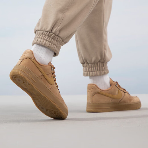 耐克（NIKE）女鞋2025春季新款AIR FORCE 1空军一号AF1小麦色休闲运动板鞋 FZ7372-200 35.5