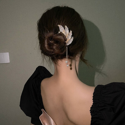 Mengyi's exquisite ancient-style ball hairpin with U-shaped tassel hairpin. Ball hairpin with hairpin. Hairpin for women. Angel wing tassel hairpin.