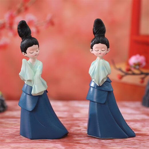 The only national trend is this green ornament, cute cartoon creative doll model, toy decoration, car desktop small ornament, hand-raised large size, about 10*7*24cm