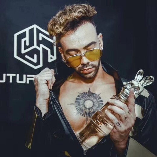 Devil Rabbit Devil Rabbit Liqueur Women's Sweet Wine Liqueur Vodka Pink French Imported Wine Fruit Wine with Box Vodka 700ml