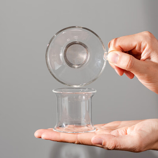 Kangyun (KANGYUN) Kangyun glass tea funnel tea filter with filter tea water separator with base Kung Fu tea set accessories tea drain 04 straight seat glass tea drain (transparent)