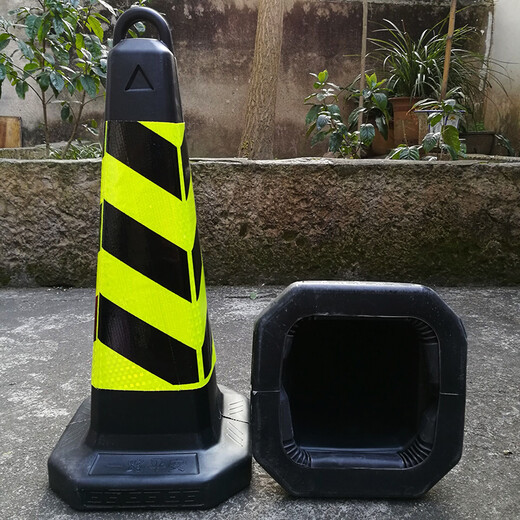 Plastic road cone cone cone barrel isolation road pile warning column roadblock ice cream bucket special parking space prohibited parking warning column