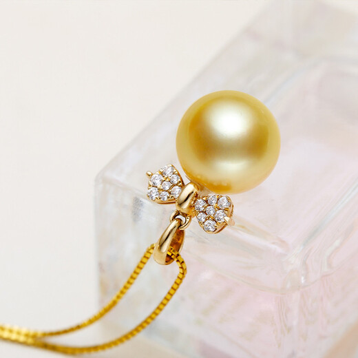 Haitong white light gold South Sea gold pearl pendant single simple K gold bow seawater pearl necklace for women light gold 10-11mm almost flawless