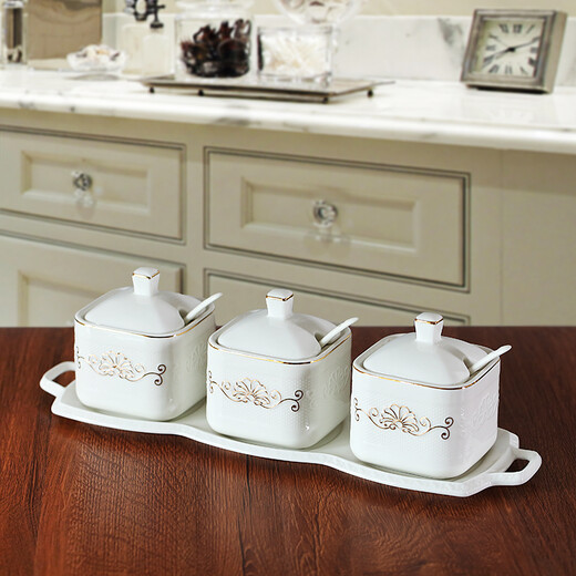 JUNYING household seasoning jar ceramic seasoning jar craft salt shaker with lid three-piece set seasoning box restaurant seasoning utensils square gold 1 jar + 1 lid + 1 spoon
