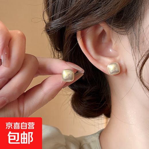 Square earrings for women, new popular retro earrings, light luxury, high-end, elegant, imitation pearl earrings, champagne color 12MM, one pair