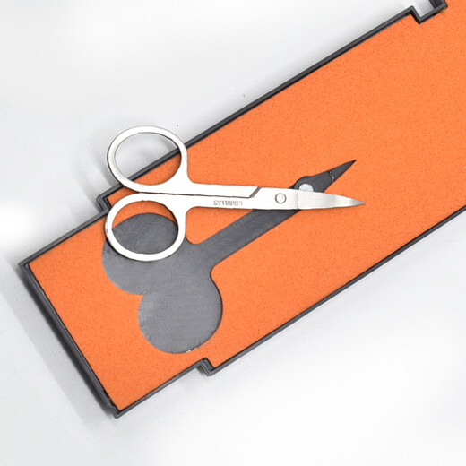 Zhenyou three-layer multi-functional fish float box set float box comes with 4 tied finished main line sets + 5 sets of sub-line hooks and fish hooks