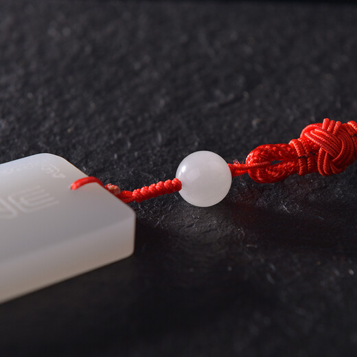 Tianxia Yujia, jade high-end car pendants, car interior animal year pendants, in-and-out safety accessories, rearview mirror pendant decoration, in-and-out safety car hangings