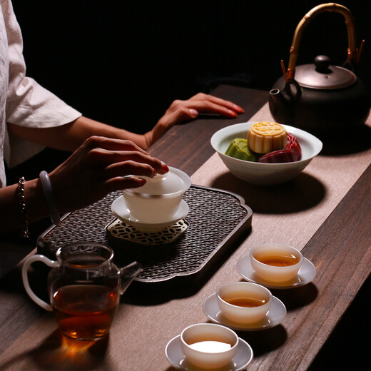 Jade Clay White Jade Porcelain Complete Tea Set Japanese-Style Suet Jade Ceramic Household Simple Covered Bowl Teacup Fair Cup Creative Combination Kung Fu Tea Gift Box Standard Configuration (1 Covered Bowl, 6 Cups, and a Set of Tea Strainers) Hot Selling Type