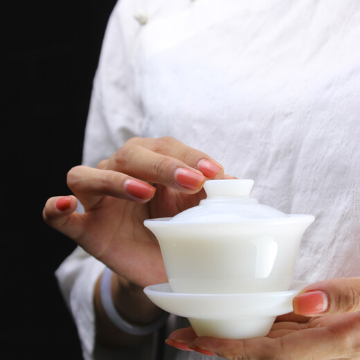 Jade Clay White Jade Porcelain Complete Tea Set Japanese-Style Suet Jade Ceramic Household Simple Covered Bowl Teacup Fair Cup Creative Combination Kung Fu Tea Gift Box Standard Configuration (1 Covered Bowl, 6 Cups, and a Set of Tea Strainers) Hot Selling Type