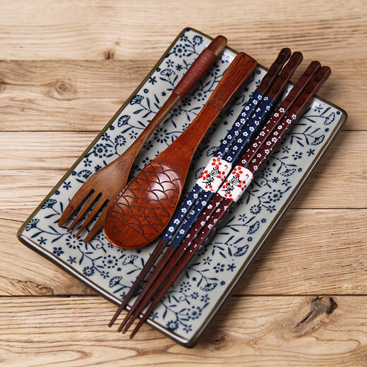 Japanese-style four-season environmental protection set chopsticks spoon fork cloth bag set winding wooden spoon chopstick set Japanese style portable tableware creative gift brown dot bag + chopsticks + spoon (brown) (wheat straw box)