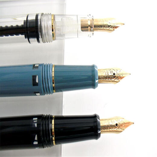 Immortal 698 transparente Demonstration Kolben 14K Gold Pen 004 Schwarzer Sechs-Window-Goldklamm 14K Gold Stift Nib 0,5 0,5 mm