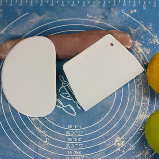 Boca Bread Baking Tools White Plastic Scraper Trapezoidal Oval Scraper Dough Cutting Knife Scraper Round