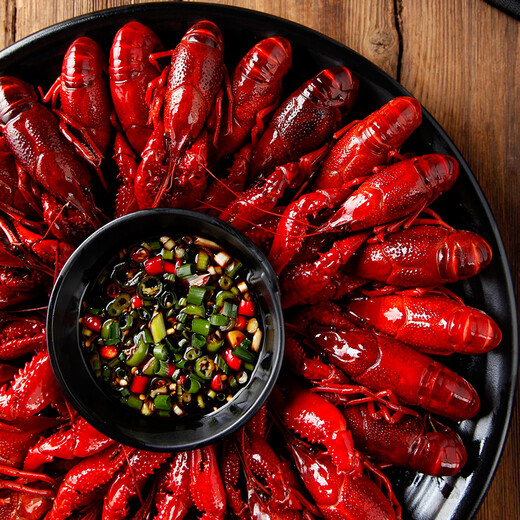 Jinjinshang Spicy Crayfish 3Jin Jin is equal to 0.5kg, 4-6 yuan. Clean shrimp 1.5Jin Jin is equal to 0.5kg, medium size 25-33 pieces.