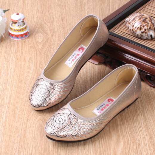 Yonghechun viejos zapatos de tela de tela Beijing para mujeres, zapatos bordados de diamantes de uñas, zapatos de trabajo de color negro ligero, zapatos para mujeres de moda, elegantes zapatos individuales para mujeres TJ17018 Número de oro ligero 37