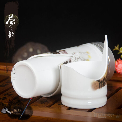 Copa de té Elaine Caza de agua Termos de la oficina Cerámica personal Cerámica Jingdezhen Azul y Blanca Copa de porcelana de porcelana