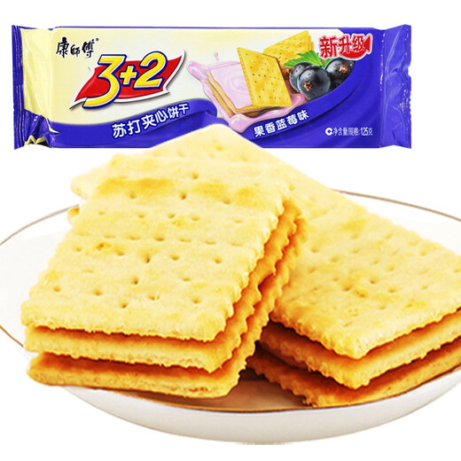 Master Kong 3+2 soda sandwich cookies (fruity blueberry flavor) 125g/bag