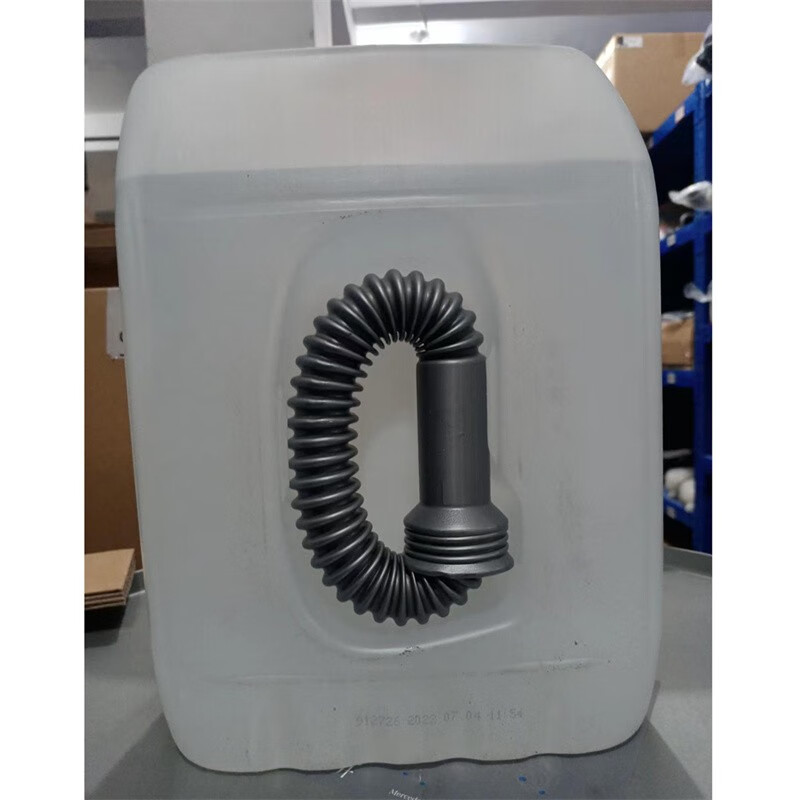 Urea for Mercedes-Benz original diesel vehicles GL350 ML350 GLE350D Land Rover Range Rover Cayenne diesel vehicles can be used. Urea water for vehicles 10L