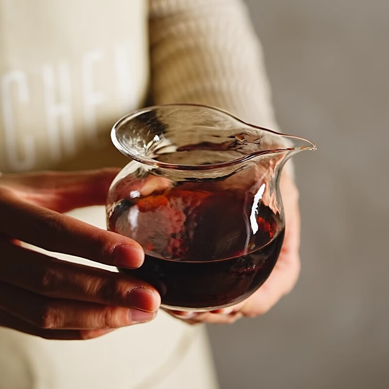 Chomu coffee sharing pot high borosilicate glass hanging ear hand-brewed coffee pot set American coffee utensils heat-resistant fair cup sharing pot 250ml