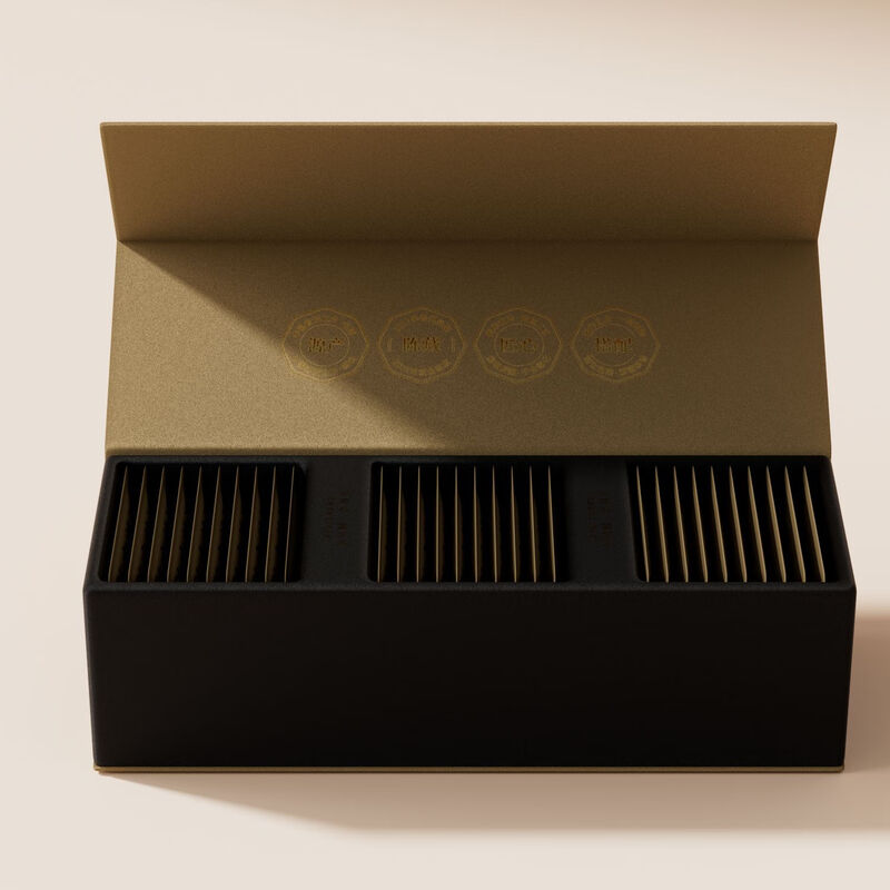 Chen Yifan Chenpi Pu'er Tea 2017 Menghai Ancient Tree Pu'er Raw Sun-dried Chenpi Tea Cake Gift Box for Elders 300g