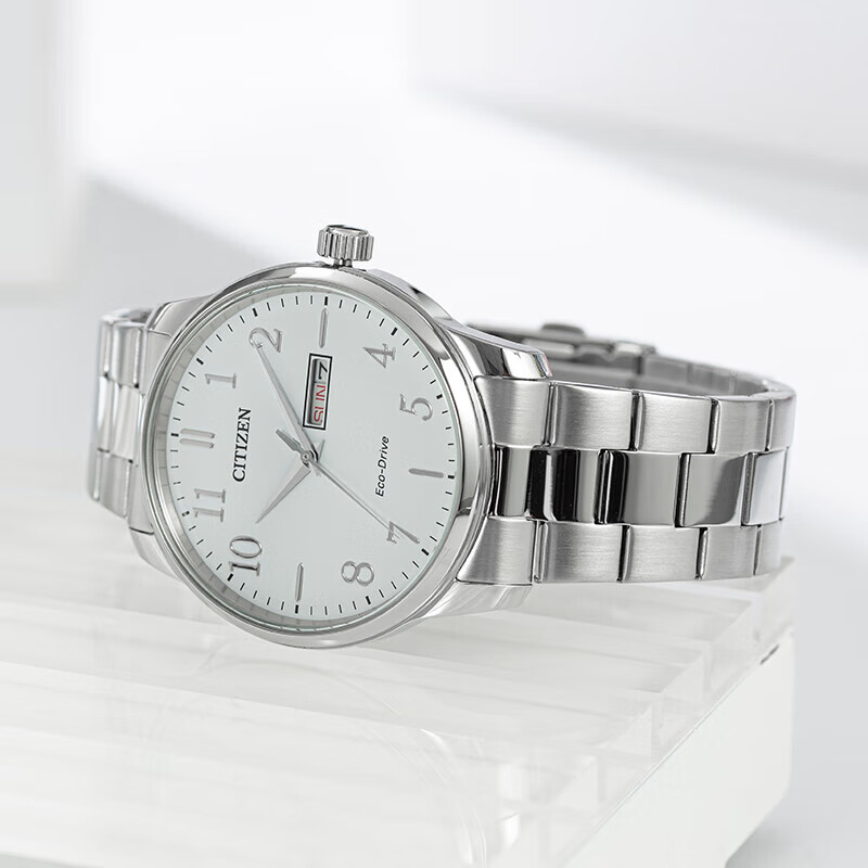 CITIZEN Eco-Drive Stainless Steel Strap Business Casual Atmosphere Calendar Week Display Men's Watch BM8550-81A