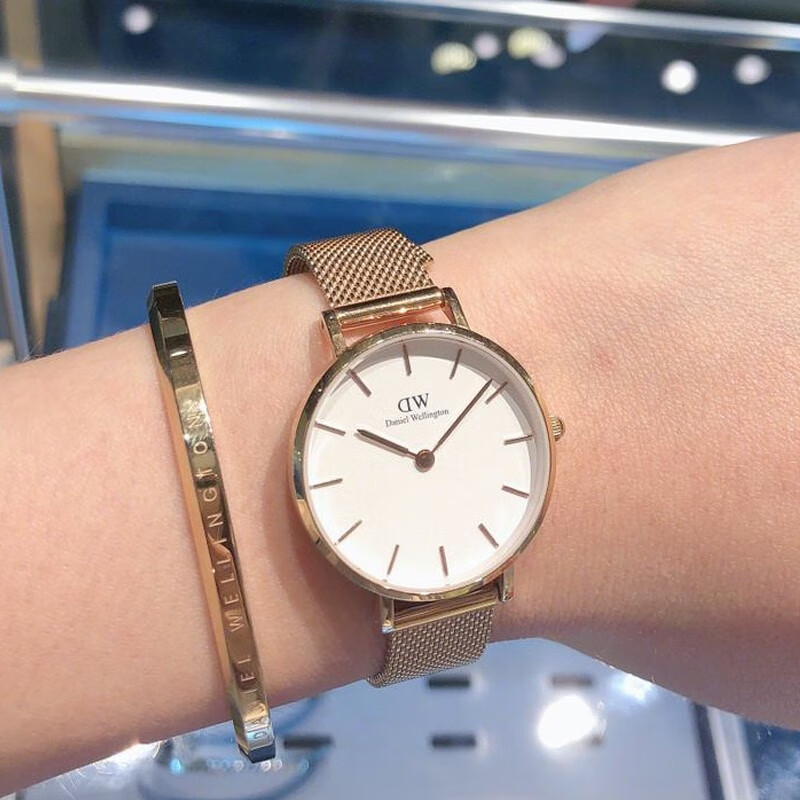 DW watch professional repair, watch after-sales repair and maintenance service, polishing and grinding repair, movement watch repair, basic service