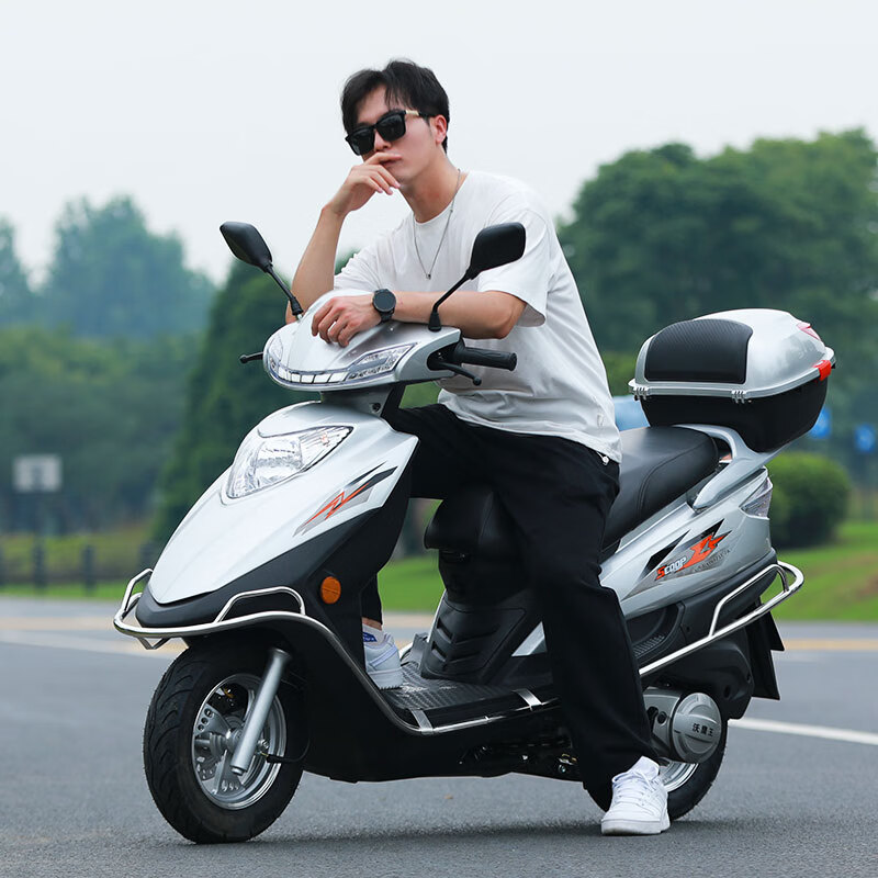 Jilang 125 Eagle Diamond Yuyu Diamond Scooter Motorcycle Fuel Vehicle Transportation Takeaway Vehicle National IV Electronic Injection Can Be Licensed for Climbing Silver Fuel-Saving Version National IV Electronic Injection Can Be Licensed Free Shipping