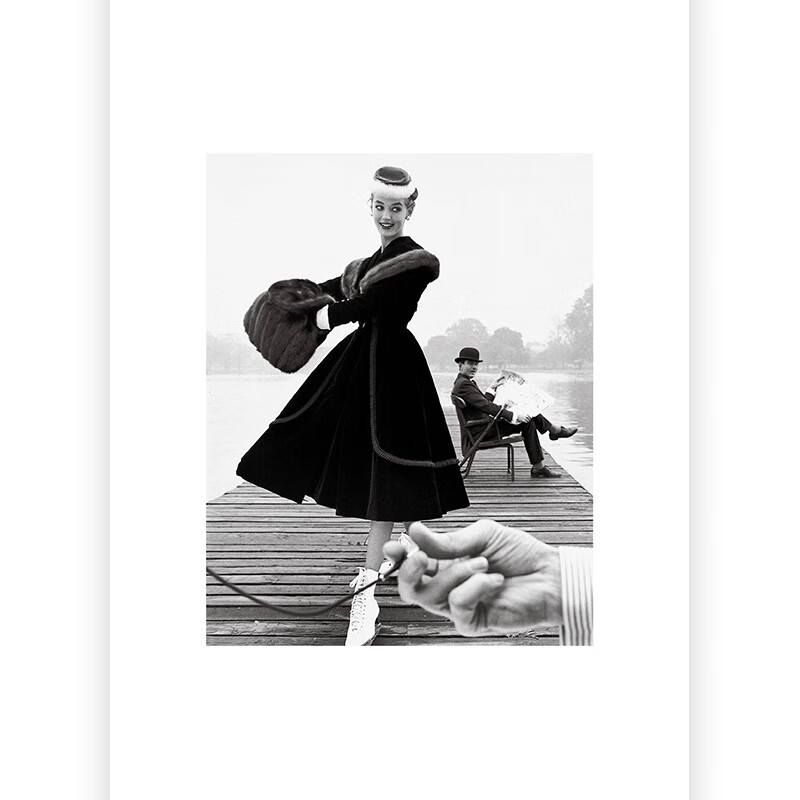 The Fashion Book was created by the British Phaidon Publishing House and has included more than 570 fashion pioneers. The fashion trend reference book is Houlang genuine edition.