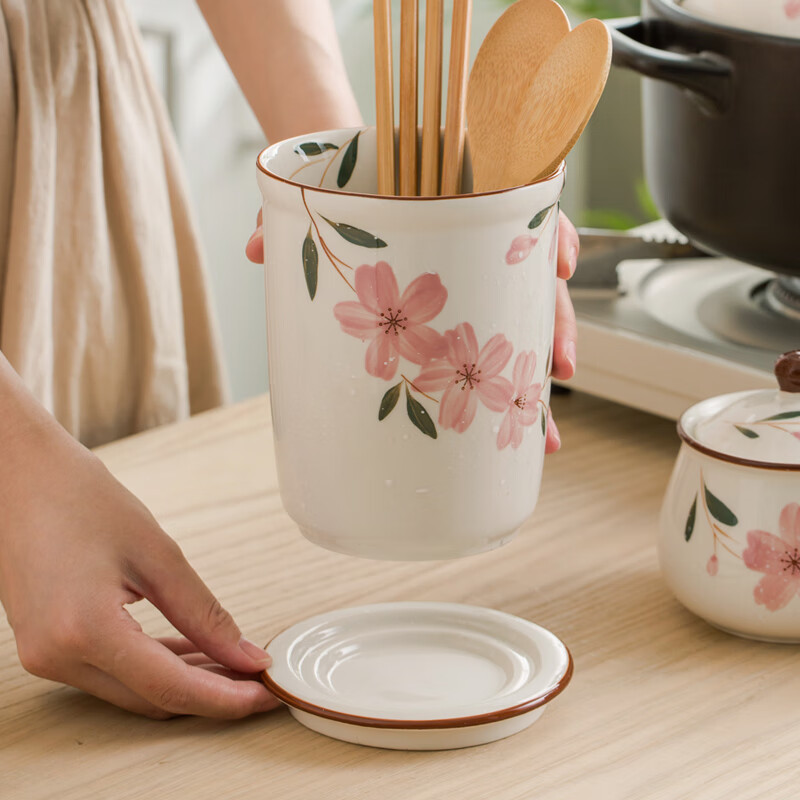 Duomeiran Japanese-style cherry blossom chopstick tube ceramic chopstick holder household drain chopstick basket chopstick bucket chopstick cage storage chopstick holder hand-painted cherry blossom chopstick tube