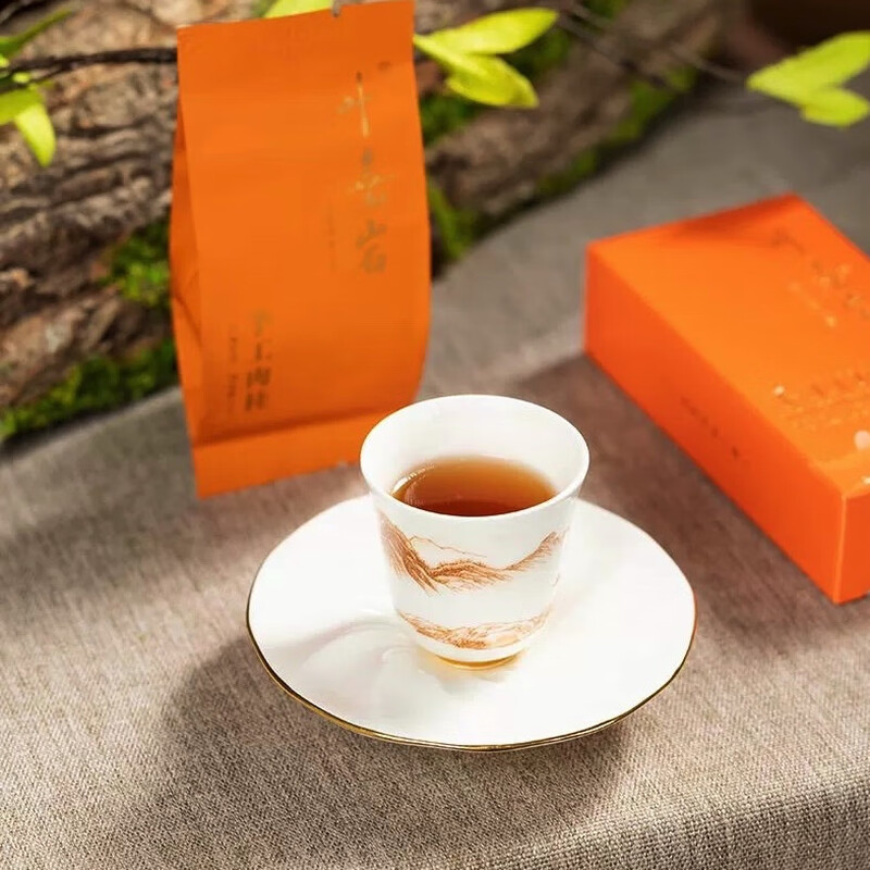 Valley Liuxiang Ye Jiayan Wuyi rock tea handmade cinnamon aroma sharp mellow fresh gift oolong tea gift box 100g