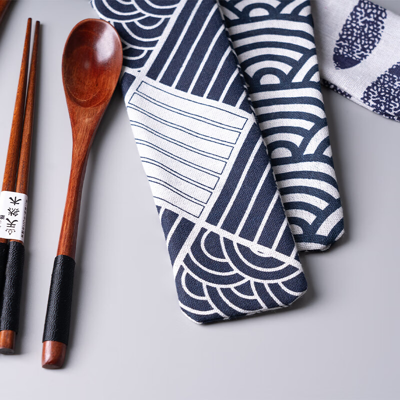 Jieyunmao Japanese simple style cloth bag chopsticks and spoon set portable creative portable tableware bundle pocket storage box lunch box single set Set A