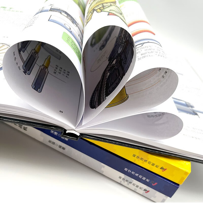 Chinese Children's Military Encyclopedia Hardcover Edition Full Set of 4 Genuine Books Children Chinese Teenagers Science Weapons World Weapons Comics Guns Tanks Warships Fighters Must-Read Extracurricular Reading for Primary School Students in Grades 3, 4, 5, and 6 Children's Popular Science Encyclopedia Books