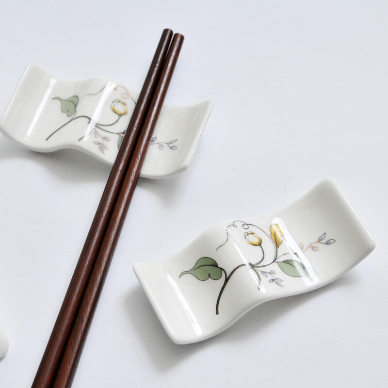 Huige chopstick holder set of 5 chopstick holders ceramic household chopstick holder chopstick pillow chopstick dual-purpose chopstick holder for hotel use B style wavy chopstick holder 5 pieces Champs Elysees