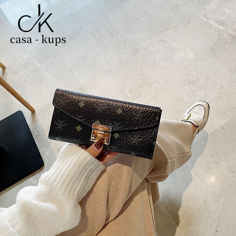 Casa-kups women's bag 2025 new ins retro lock wallet ladies personality student Korean version clutch bag long multi-card brown long