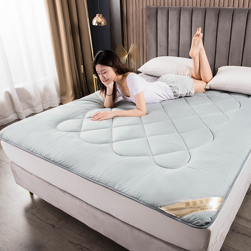 Mosu thickened mattress bedding soft cushion 1.8m bed mattress 1.5 double 0.9m single student dormitory home tatami printed crown gray 0.9x2.0m bed thin / about 4 pounds