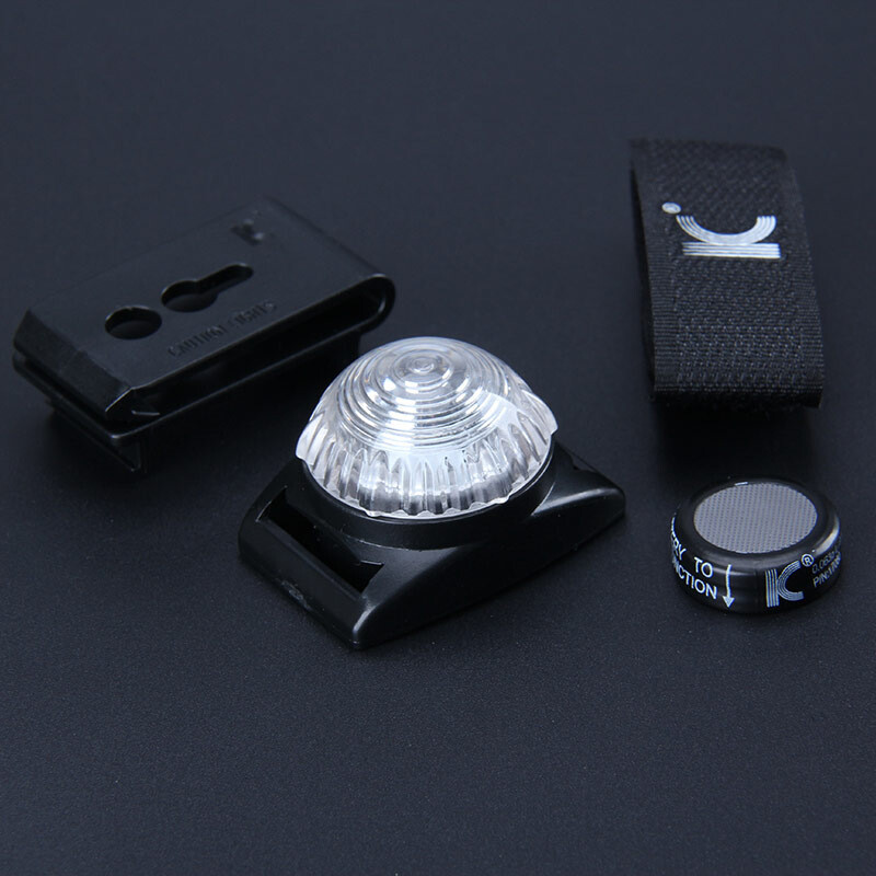 No-pet dog products, anti-lost dog walking lamp at night, anti-lost artifact, pet collar, luminous pendant, LED luminous bell, red