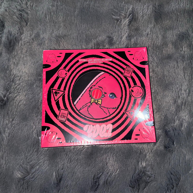 Song Yuqi Yuqi mini 1 YUQ1 solo album gidle (G)I-DLE RABBIT rabbit version