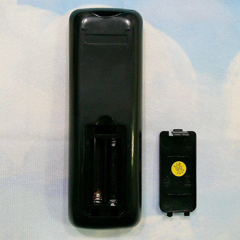 Suitable for starters Haier LCD TV remote control HTR-A07 LE32A7100L LE50/55A7100L Haier TV remote control HTR-A07B black