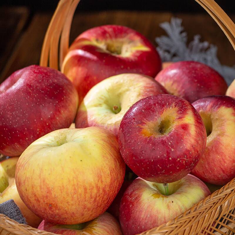 Jingdida Yunnan Zhaotong Ugly Apple Net Weight 5 Jin Single Fruit 75mm + Fresh Crisp Apple Fruit Direct Shipping from the Source