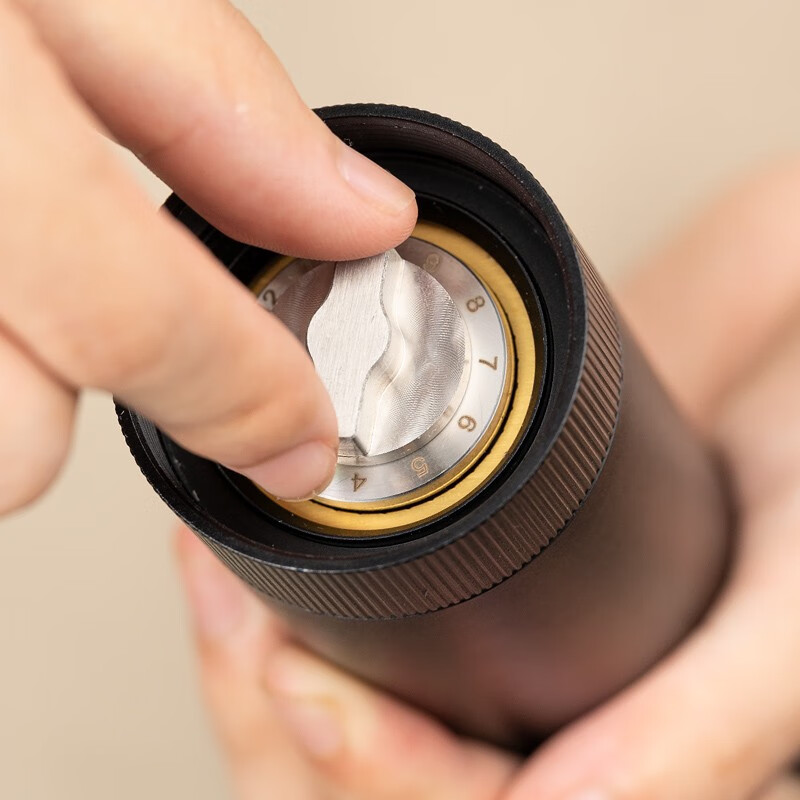 Yeweika Y1 Ghost Knife double bearing hand grinder titanium stainless steel grinder full alloy body hand coffee grinder Ghost Knife SE (five-star stainless steel grinding core)